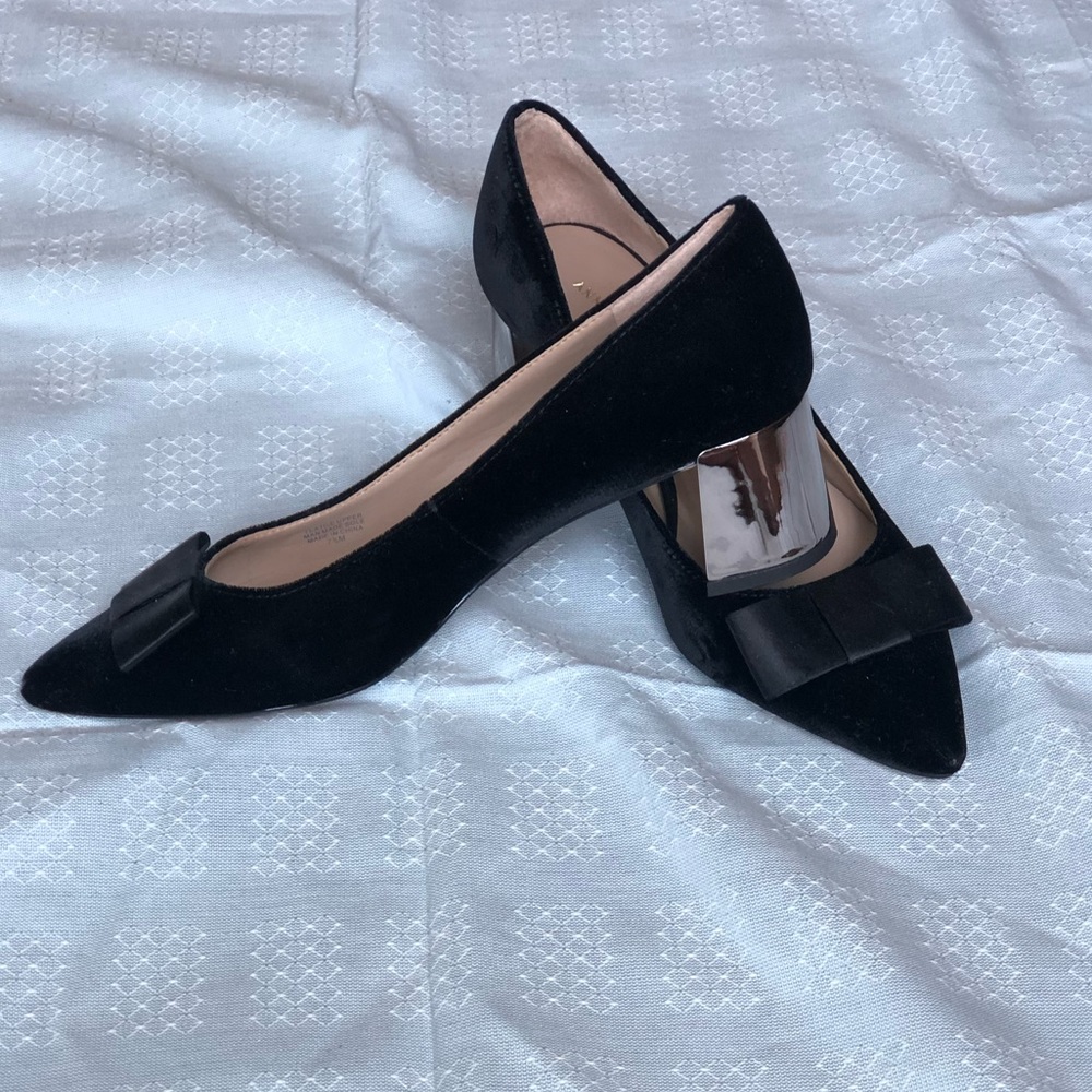 Ann Taylor Velvet heels